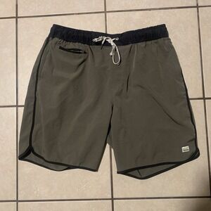 Vuori Men's L Green Athletic Training Shorts Performance Gym Activewear